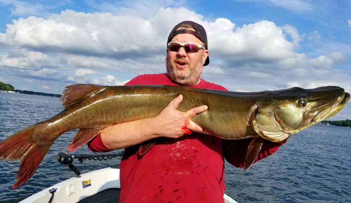 Muskie Fishing Guides on Lake Minnetonka